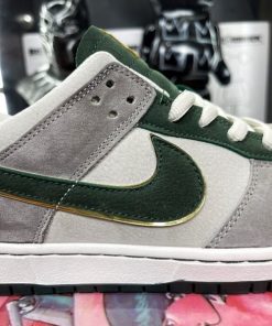 Nike SB Dunk Low x Otomo Katsuhiro “Steamboy OST” Smoke Green Gold - Like Auth Nike SB Dunk Low x Otomo Katsuhiro “Steamboy OST” Smoke Green Gold
