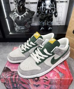 Nike SB Dunk Low x Otomo Katsuhiro “Steamboy OST” Smoke Green Gold - Like Auth Nike SB Dunk Low x Otomo Katsuhiro “Steamboy OST” Smoke Green Gold