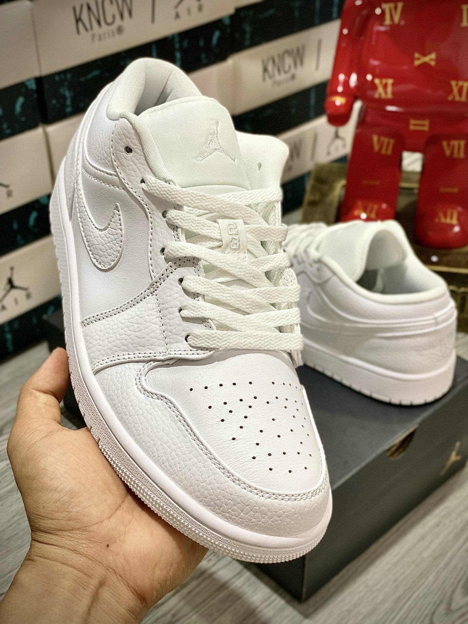 Giày Nike Air Jordan 1 Low 'Triple White' - Like Auth giay nike air jordan triple white likeauth 7