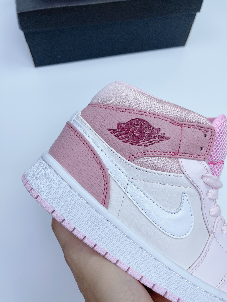 Giày Nike Air Jordan 1 Mid Digital Pink – Rep 1:1 – Yoyo1 Sneaker