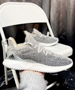 AlphaBounce Kem_yoyo1sneaker