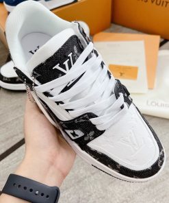 Giày Louis Vuitton Trainer 'White Black'