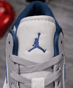 Giày Nike Air Jordan 1 Low 'French Blue' - Like Auth giay nike air jordan low blue grey like auth1212