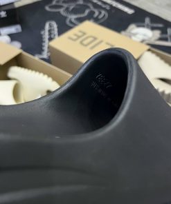 dep adidas yeezy slide sieu cap1313