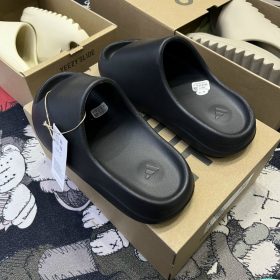 dep adidas yeezy slide sieu cap1818