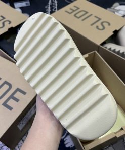 Dép Adidas Yeezy Slide 'Bone'