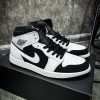 giay nike air jordan mid tuxedo likeauth 1