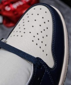 giay sneaker nike air jordan 1 high obisidan like auth44