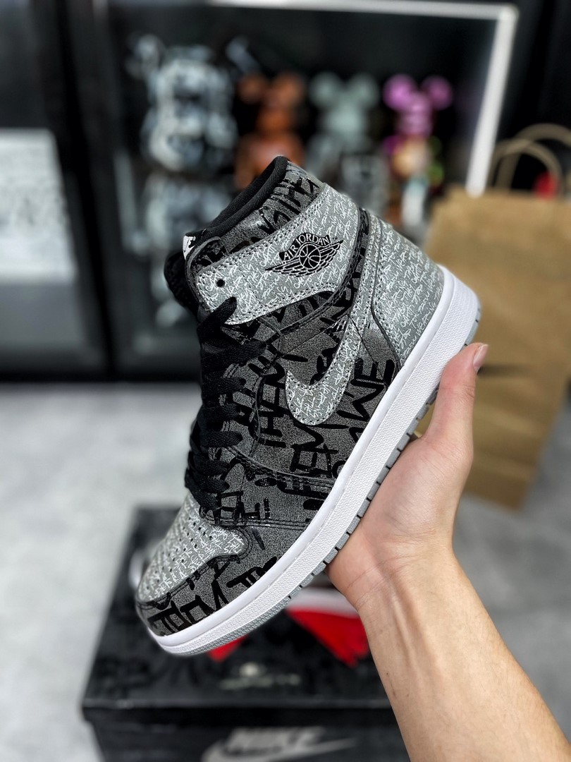 Giày Nike Air Jordan Retro High OG Rebellionaire Like Auth Nike Air Jordan Retro High OG Rebellionaire