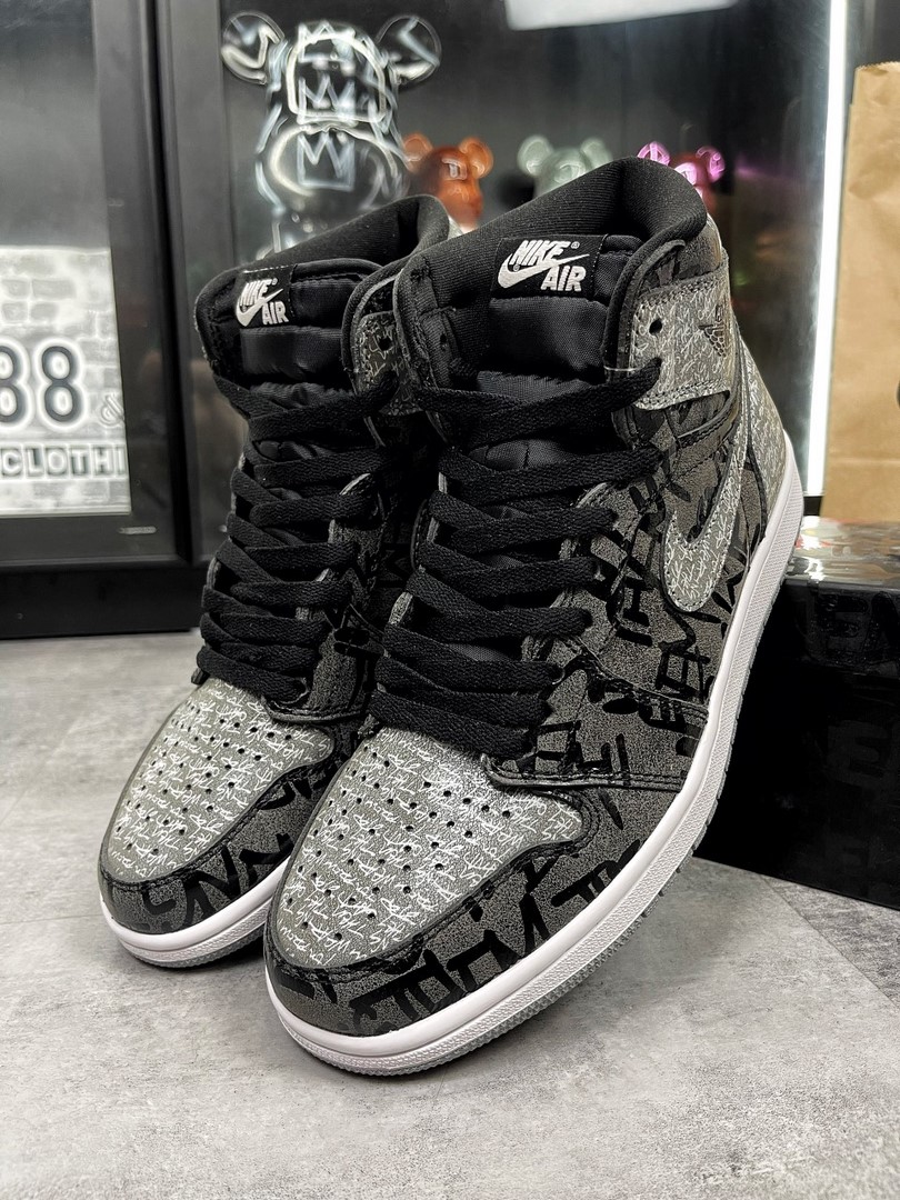 Giày Nike Air Jordan Retro High OG Rebellionaire Like Auth Nike Air Jordan Retro High OG Rebellionaire