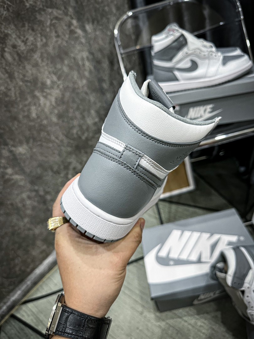Giày Nike Air Jordan 1 Retro High OG White Stealth - Like Auth Giày Nike Air Jordan 1 Retro High OG White Stealth - Like Auth