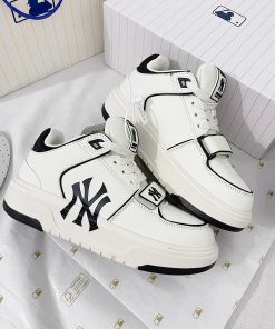 Giày MLB Chunky Liner Mid New York Yankees 'White Black' - Best Quality Giày MLB Chunky Liner Mid New York Yankees 'White Black'_yoyo1sneaker