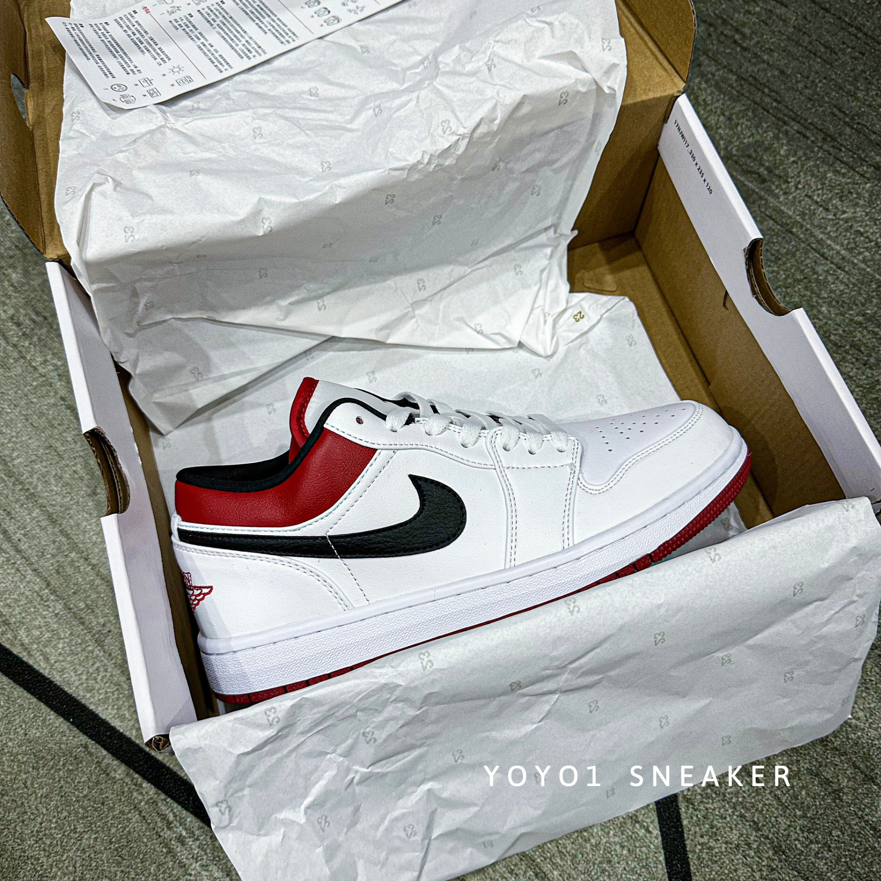 Giày Nike Air Jordan 1 'White University Red Black' - Like Auth Nike Air Jordan 1 'White University Red Black'