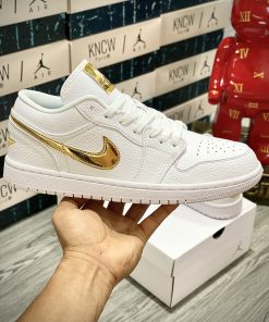 giay sneaker yoyo1 nike jordan metallic gold 5 scaled