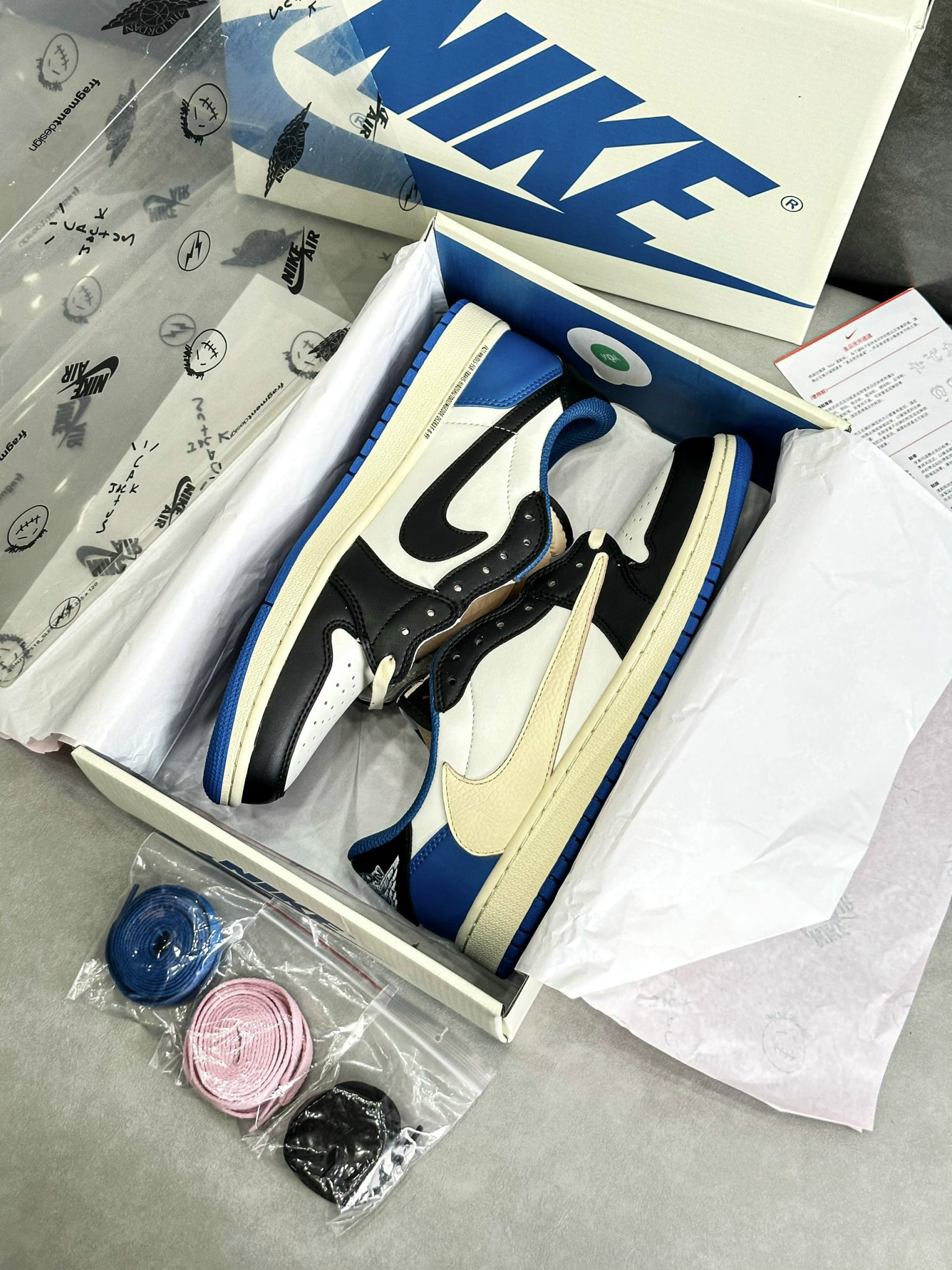 Giày Nike Air Jordan 1 Low x Travis Scott "Fragment" - Like Auth Nike Air Jordan 1 Low x Travis Scott "Fragment"