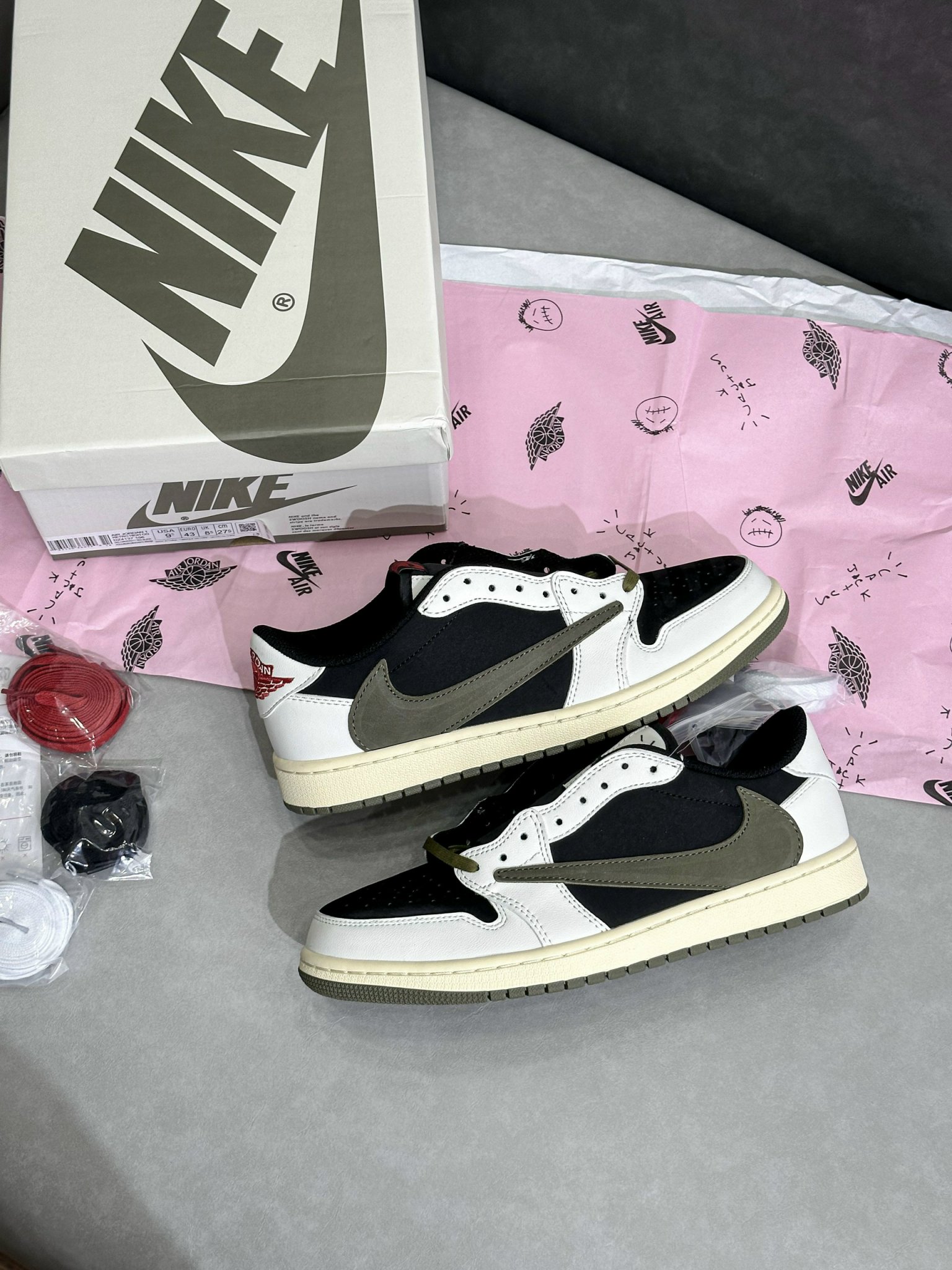 Giày Nike Air Jordan 1 x Travis Scott Retro Low OG SP ‘Olive’ Giày Travis Scott Retro Low ‘Olive’