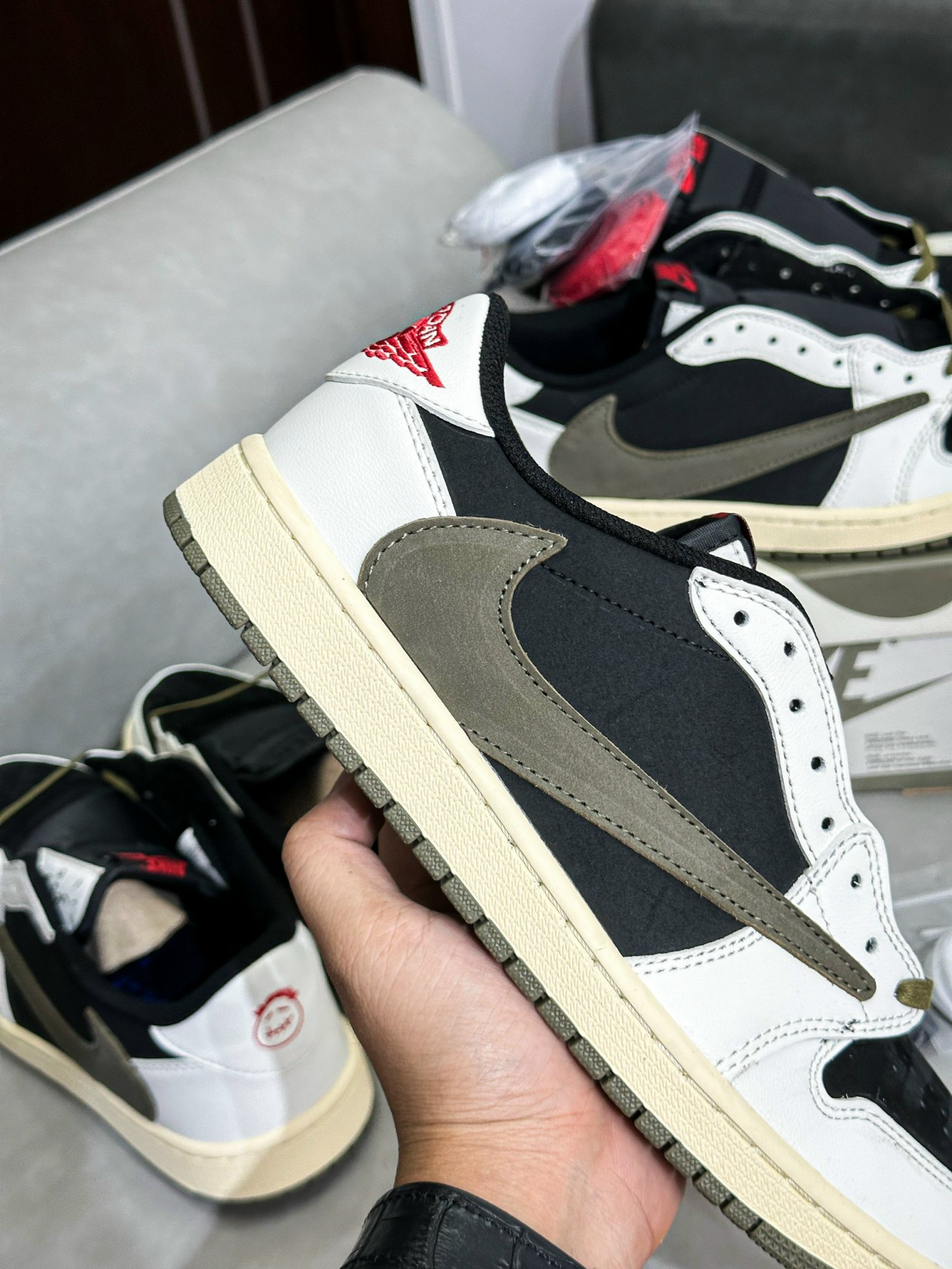 Giày Nike Air Jordan 1 x Travis Scott Retro Low OG SP ‘Olive’ giay sneaker nike air jordan travis scott olive like auth 9