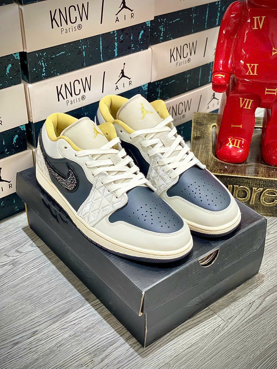 Giày Nike Air Jordan 1 Low 'Beaded Swoosh' - Like Auth Giày Jordan 1 Low Beaded Swoosh