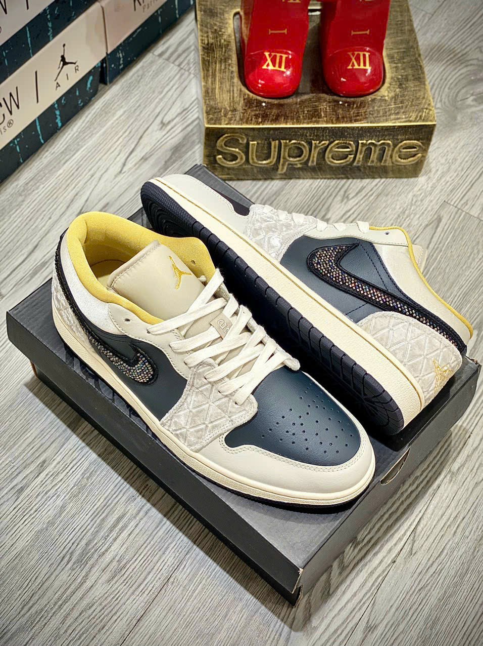 Giày Nike Air Jordan 1 Low 'Beaded Swoosh' - Like Auth Giày Jordan 1 Low Beaded Swoosh