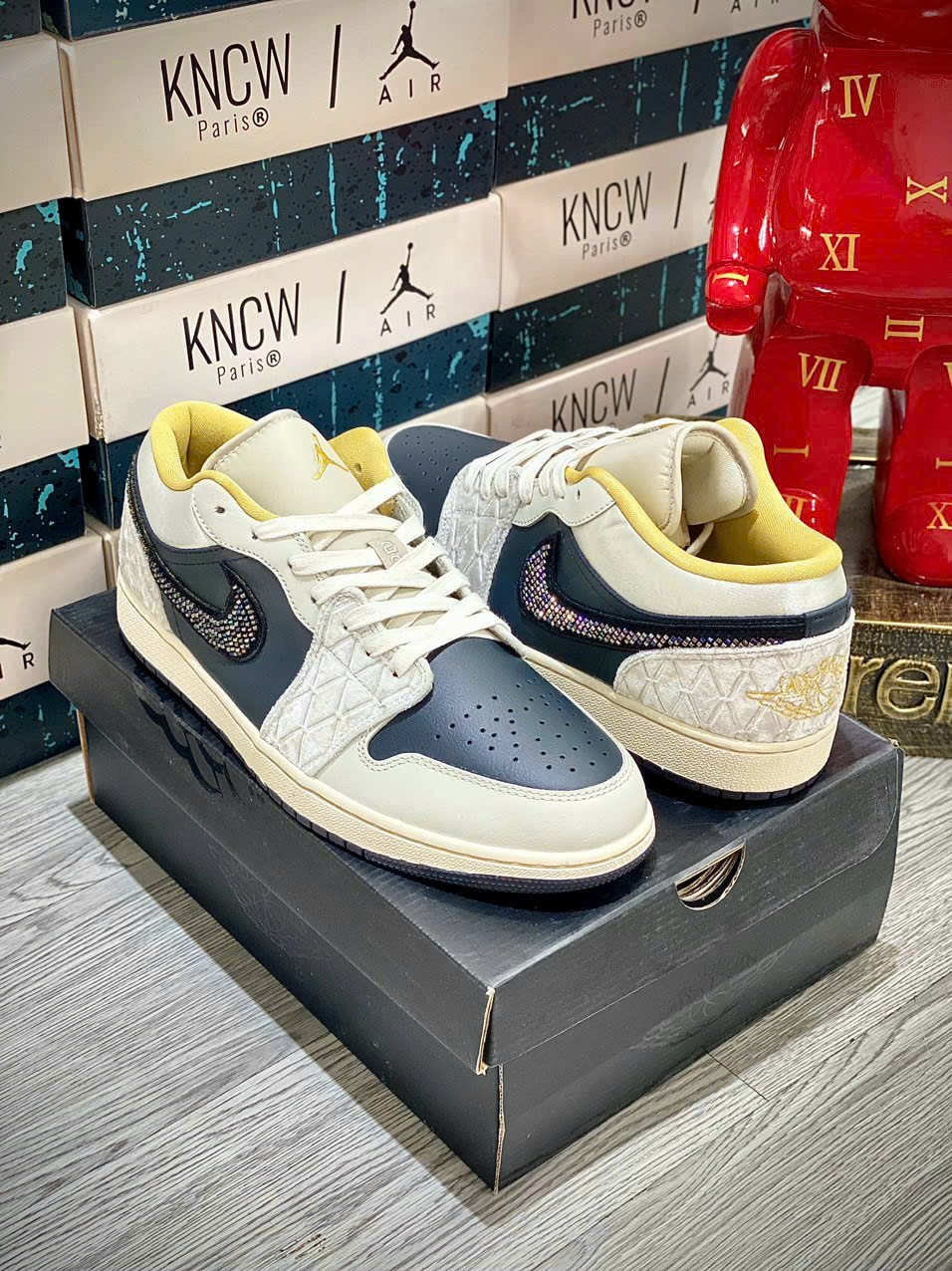 Giày Nike Air Jordan 1 Low 'Beaded Swoosh' - Like Auth Giày Jordan 1 Low Beaded Swoosh
