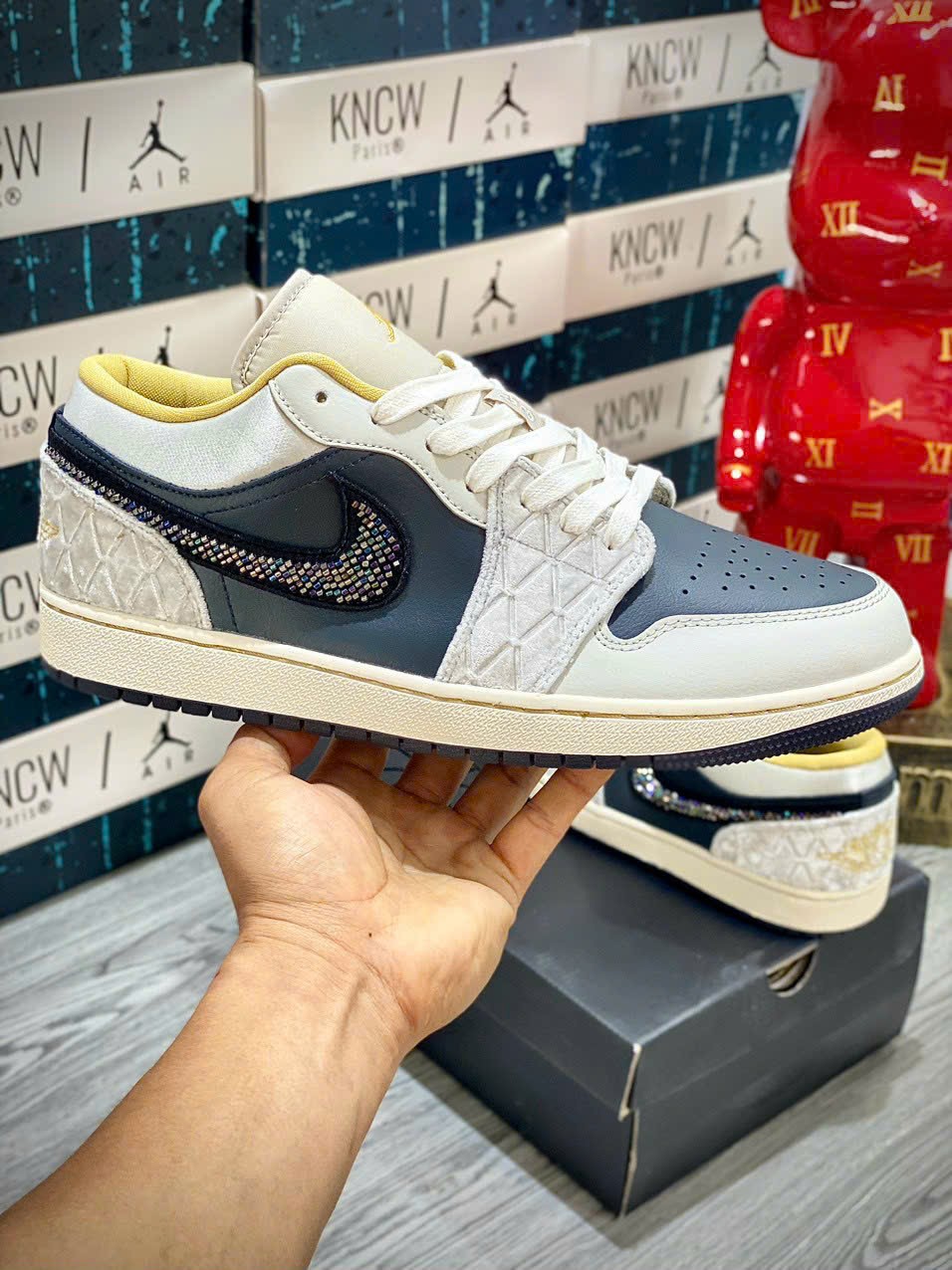 Giày Nike Air Jordan 1 Low 'Beaded Swoosh' - Like Auth giay sneaker nike jordan beaded swoosh like auth 5