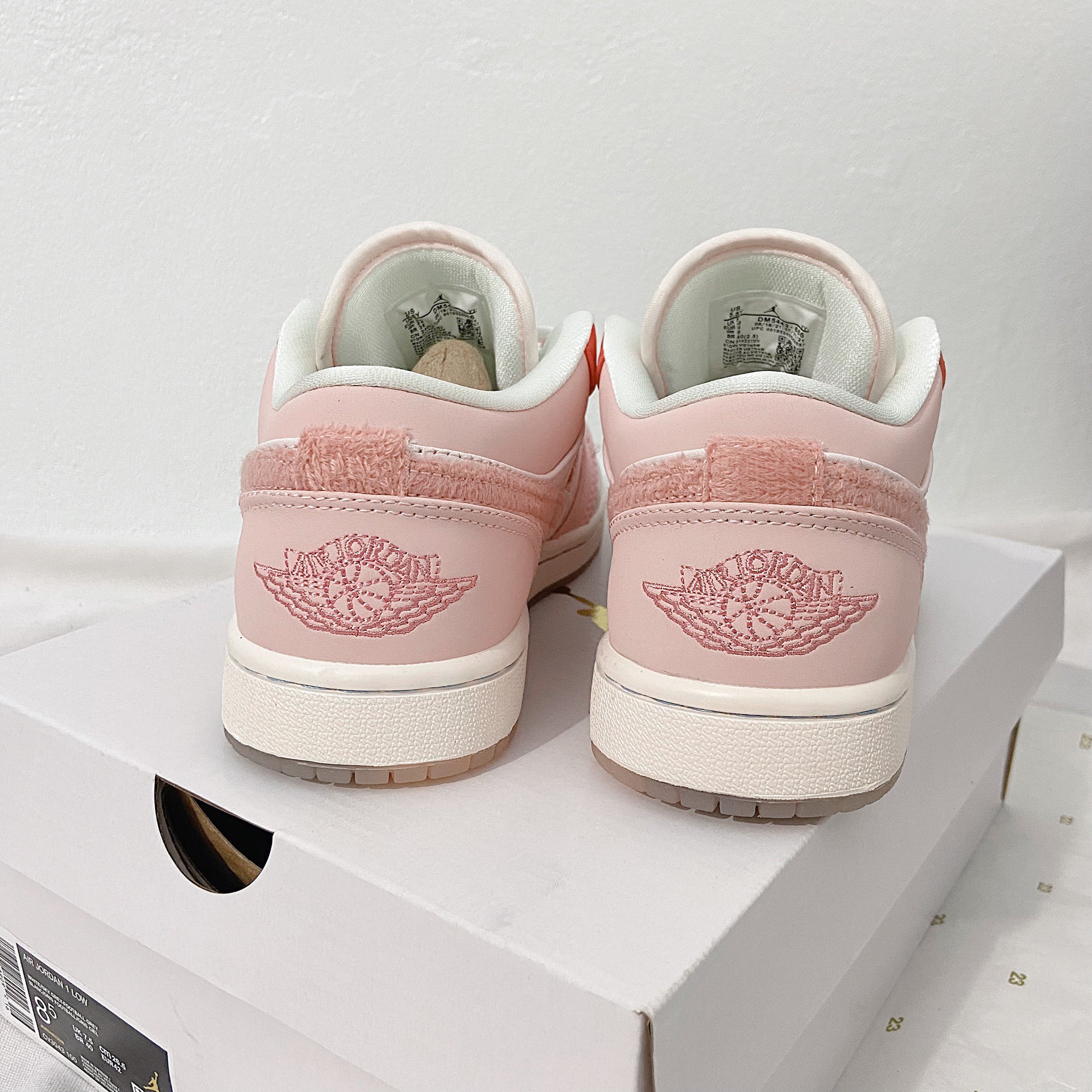 Giày Nike Air Jordan 1 Low SE ‘Mighty Swooshers’ Pink - Like Auth Giày Jordan Low "Mighty Swooshers" Pink