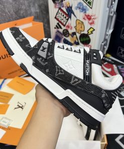 Giày Louis Vuitton Trainer Black White- Best Quality Giày Louis Vuitton Trainer Black White_yoyo1sneaker