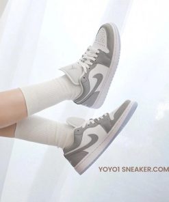 Giày Nike Air Jordan 1 Low White Grey Wolf - Like Auth giay nike air jordan 1 low grey wolf 4