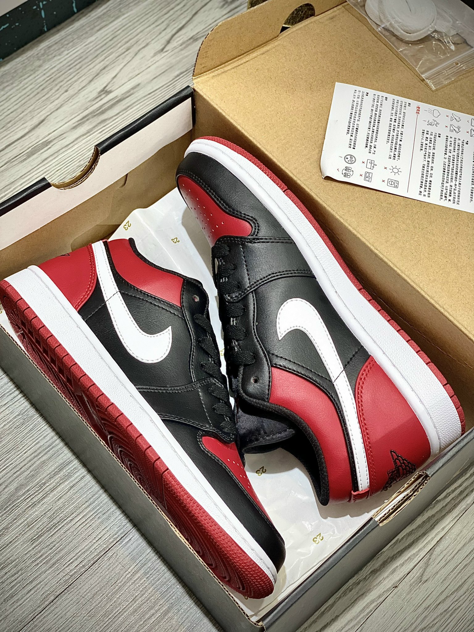 Giày Nike Air Jordan 1 Low 'Alternate Bred Toe' - Like Auth Giày Jordan Low Alternate Bred Toe