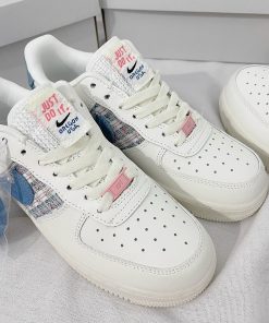 Giày Nike Air Force 1 Low Just Do It 'Denim Swoosh Boucle' - Like Auth Giày Nike Air Force 1 Low Just Do It 'Denim Swoosh Boucle'_yoyo1sneaker