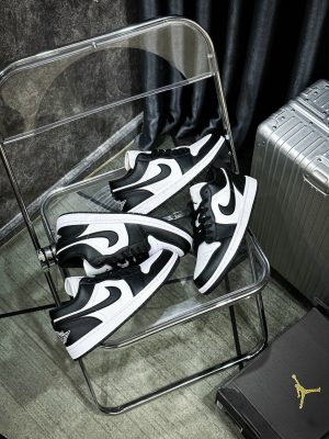 Giày Sneaker Nike Jordan 1 Low "Panda" - Best Quality jordan low white black 0