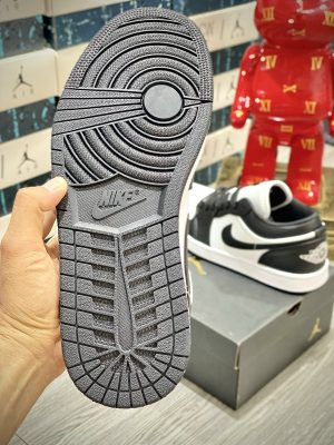 Giày Sneaker Nike Jordan 1 Low "Panda" - Best Quality Giày Nike Air Jordan 1 Low "Panda" - Best Quality