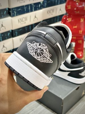 Giày Sneaker Nike Jordan 1 Low "Panda" - Best Quality Giày Nike Air Jordan 1 Low "Panda" - Best Quality