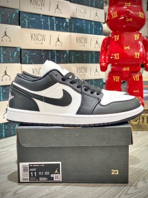 Nike Air Jordan Là Gì? Tất Tần Tật Về Jordan Huyền Thoại Nike Air Jordan Low "Panda" - YoYo1 Sneaker