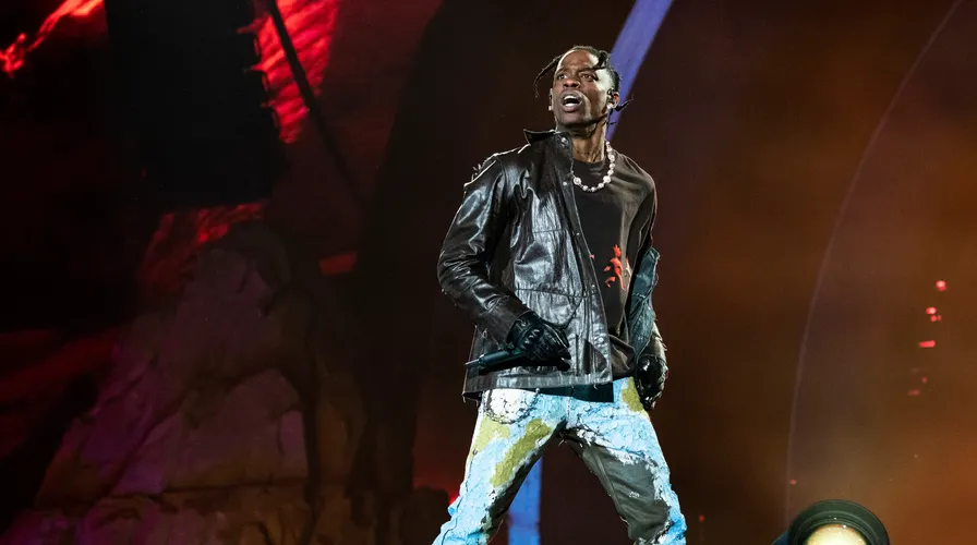 Travis Scott: Biểu Tượng Âm Nhạc và Thời Trang Hiện Đại Travis Scott: Biểu Tượng Âm Nhạc và Thời Trang Hiện Đại