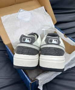 MLB Chunky Liner Pocket 2025 White Black gen h z6656913095547 a466e09999348f96d999d4398f111528