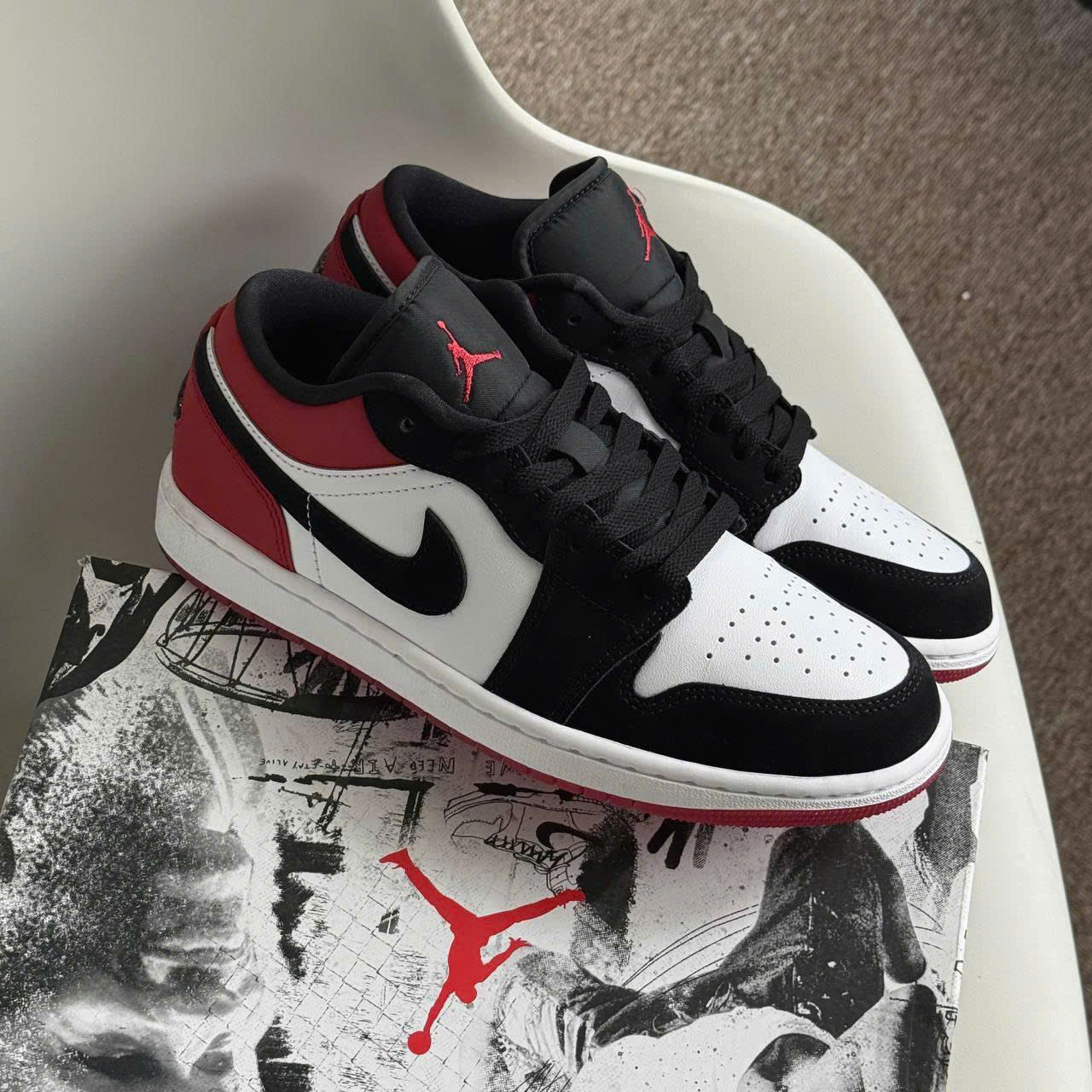 Nike Air Jordan 1 'Black Toe' 2025 Nike Air Jordan 1 'Black Toe' 2025
