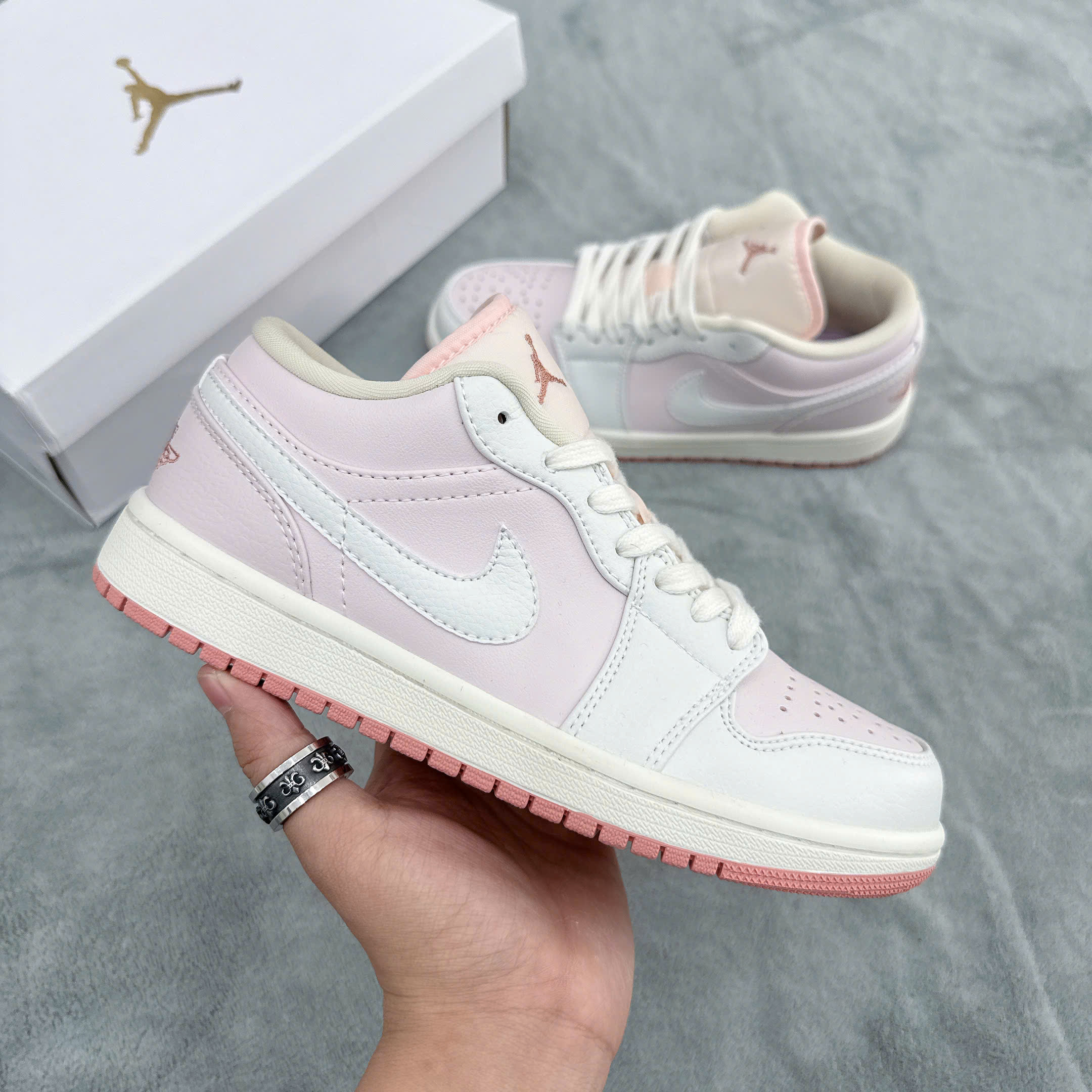 Nike Jordan 1 Low 'Pinka' Nike Jordan 1 Low 'Pinka' - Ảnh 3