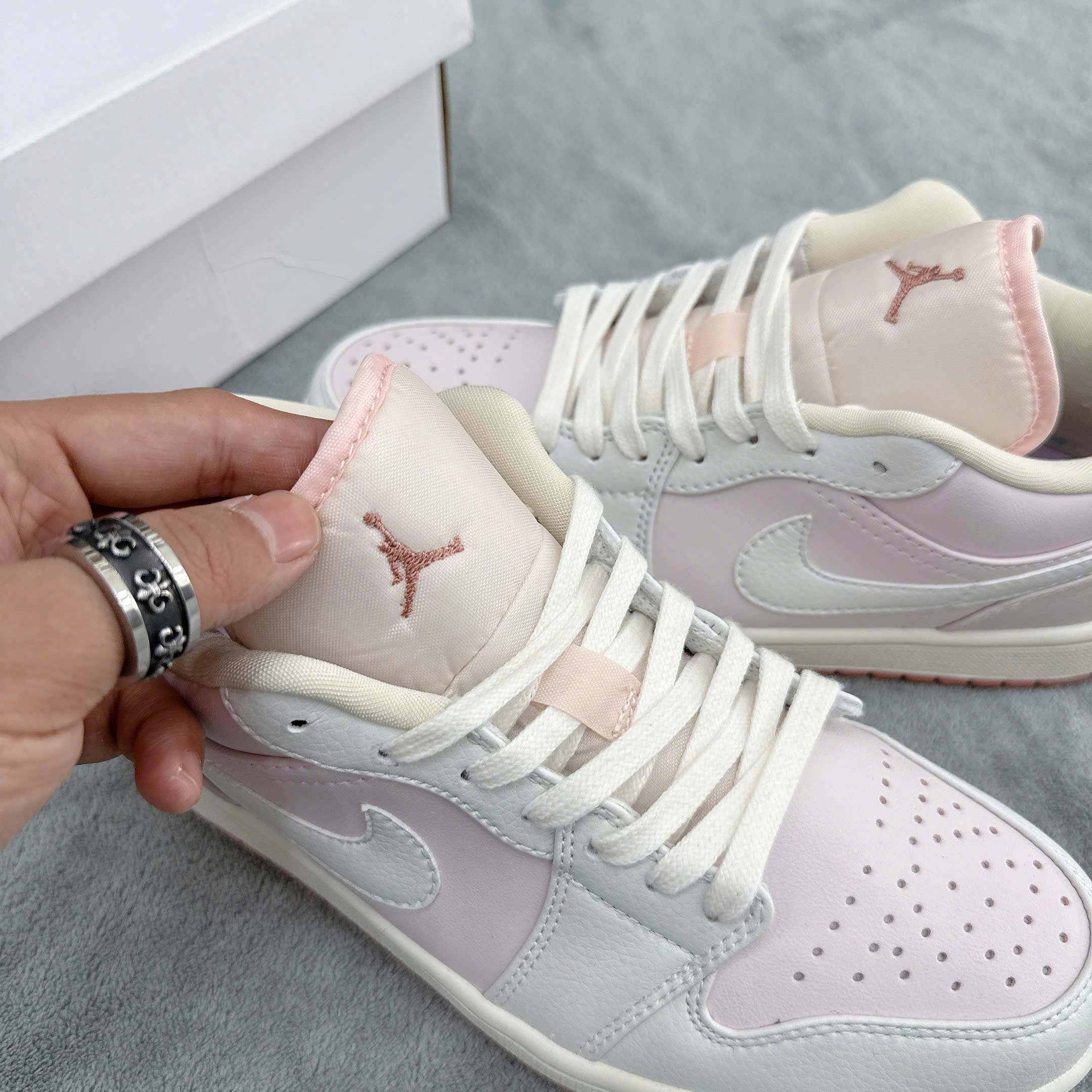 Nike Jordan 1 Low 'Pinka' Nike Jordan 1 Low 'Pinka' - Ảnh 4