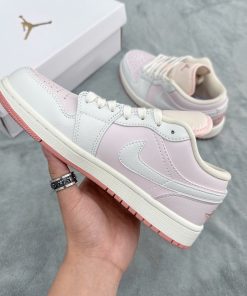 Nike Jordan 1 Low 'Pinka' gen h z7476486937133 11a858f80b575de017343aaeda885c8c