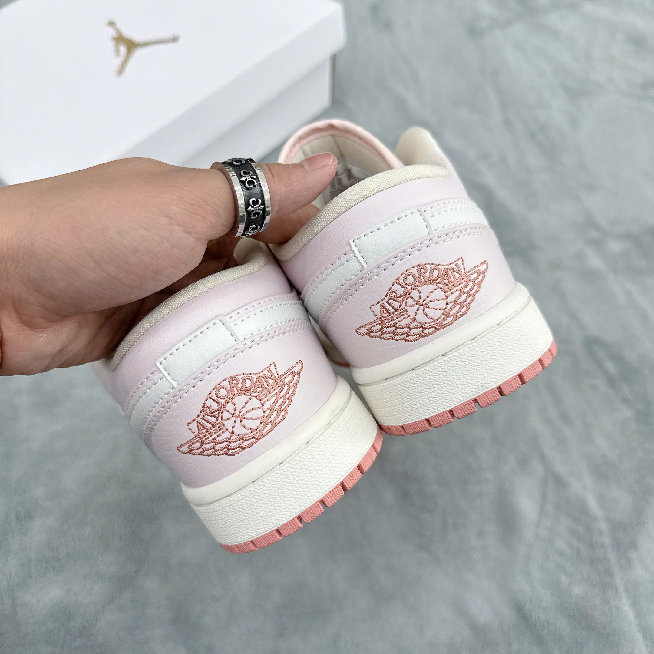 Nike Jordan 1 Low 'Pinka' Nike Jordan 1 Low 'Pinka' - Ảnh 8