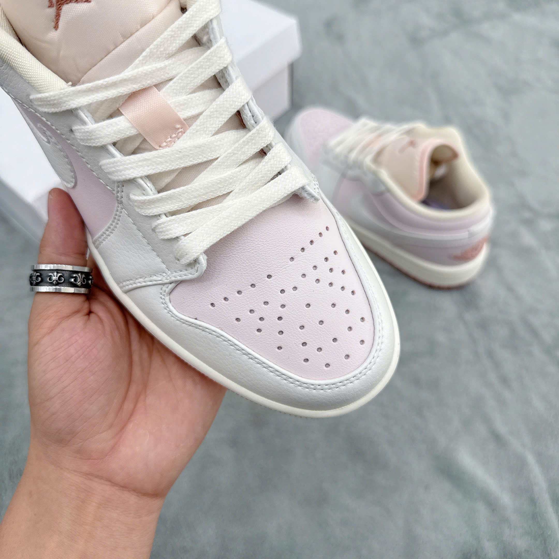Nike Jordan 1 Low 'Pinka' Nike Jordan 1 Low 'Pinka' - Ảnh 5