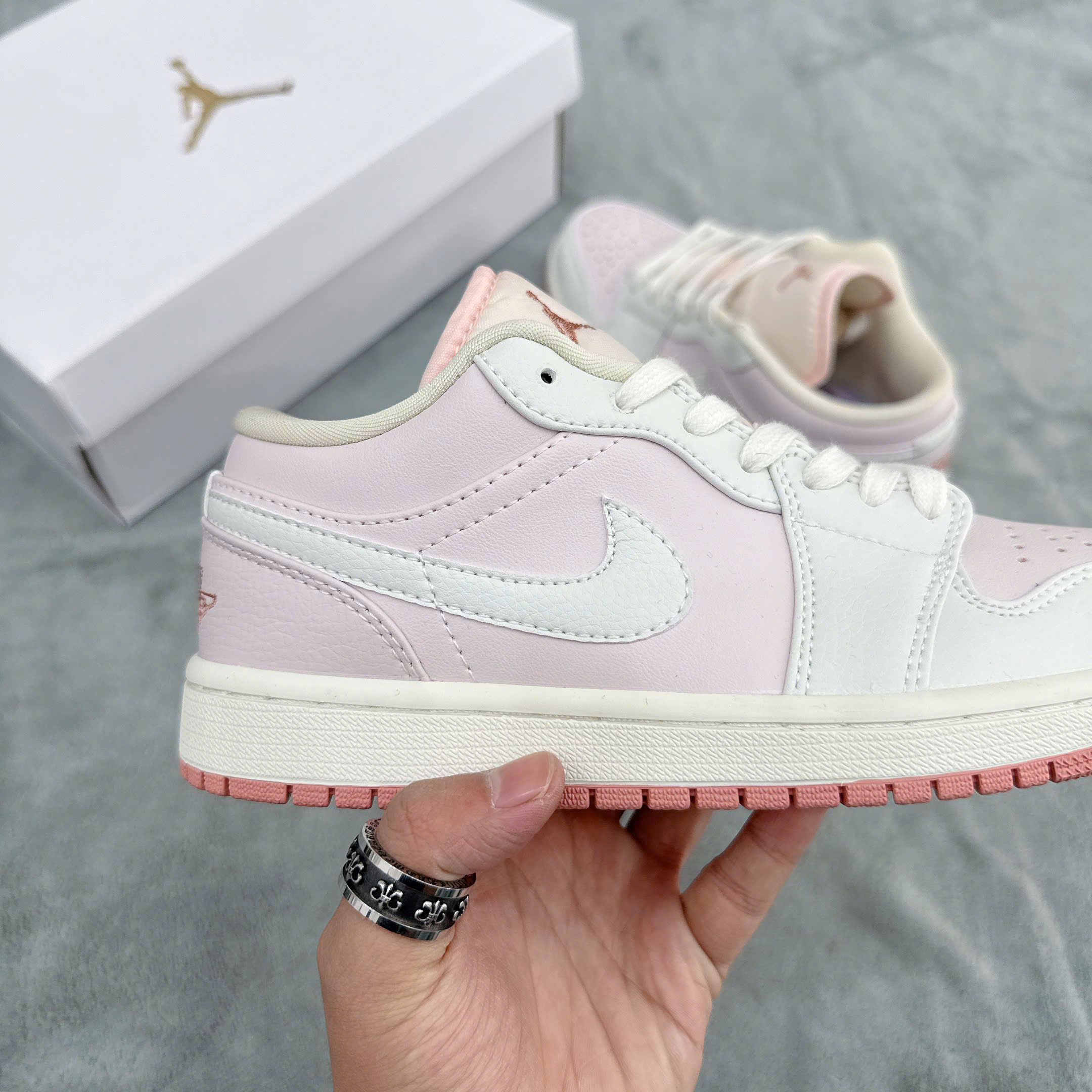 Nike Jordan 1 Low 'Pinka' Nike Jordan 1 Low 'Pinka' - Ảnh 10