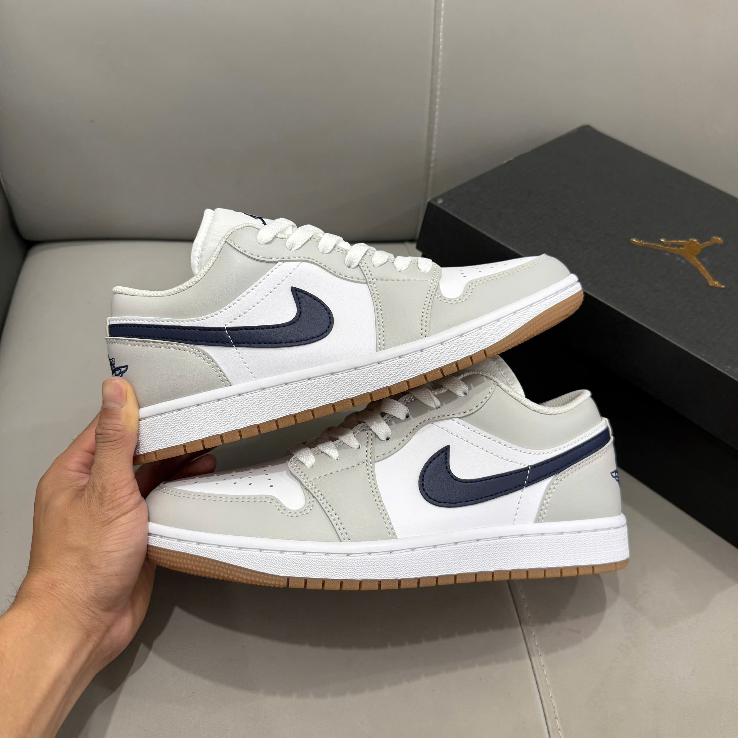 Nike Air Jordan 1 Low 'Georgetown' 2025 Nike Air Jordan 1 Low 'Georgetown' 2025 - Ảnh 5