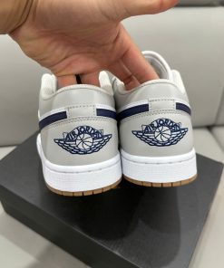 Nike Air Jordan 1 Low 'Georgetown' 2025 giay jordan 1 georgetown 2025 7