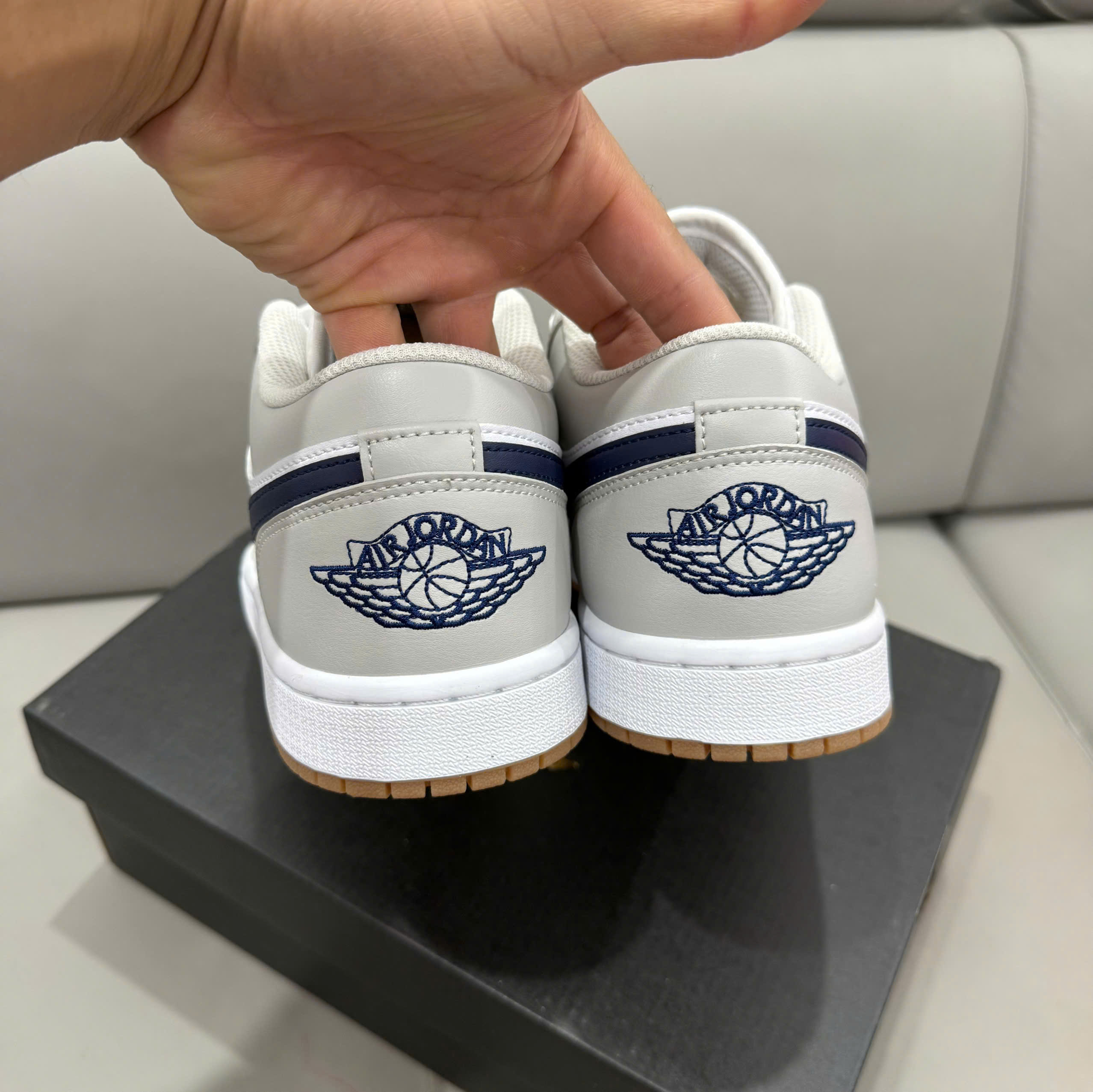 Nike Air Jordan 1 Low 'Georgetown' 2025 Nike Air Jordan 1 Low 'Georgetown' 2025 - Ảnh 6